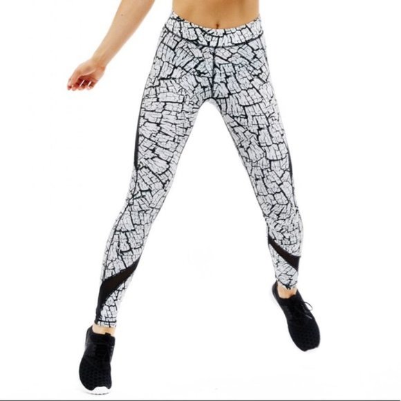 HPE Oak X Python print leggings NWT - Picture 1 of 8